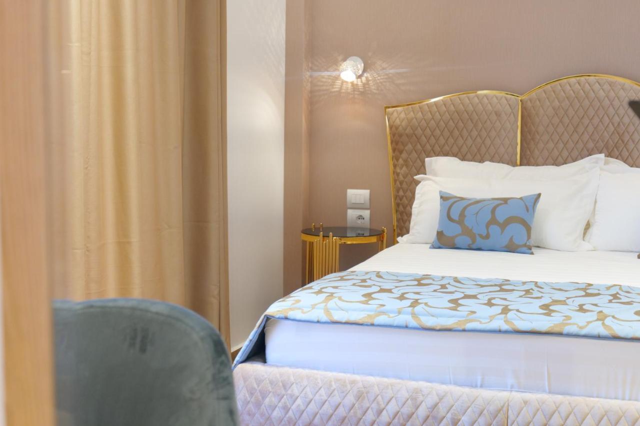 Deluxe Triple Room Balcony