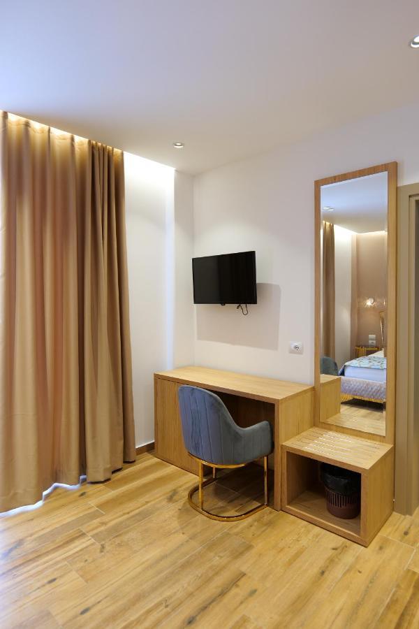 Deluxe Triple Room Balcony