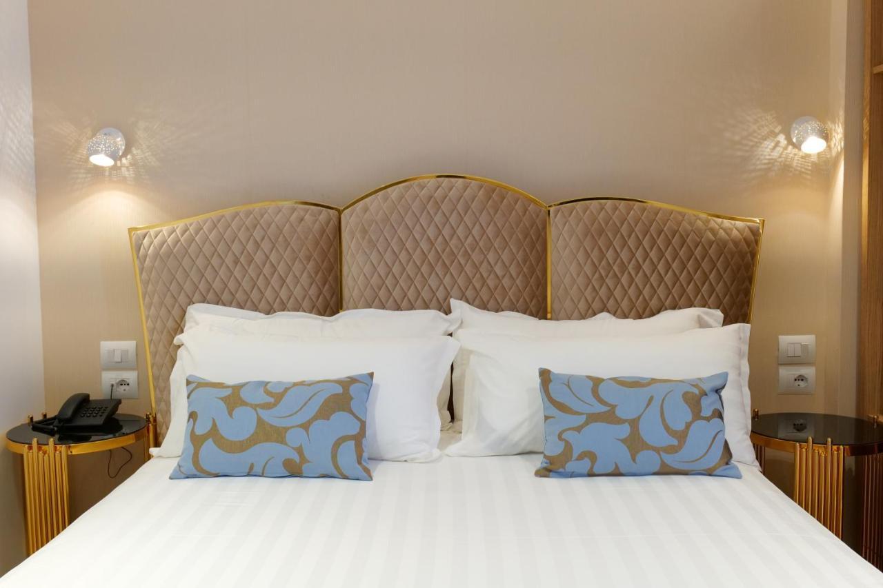 Deluxe Triple Room Balcony
