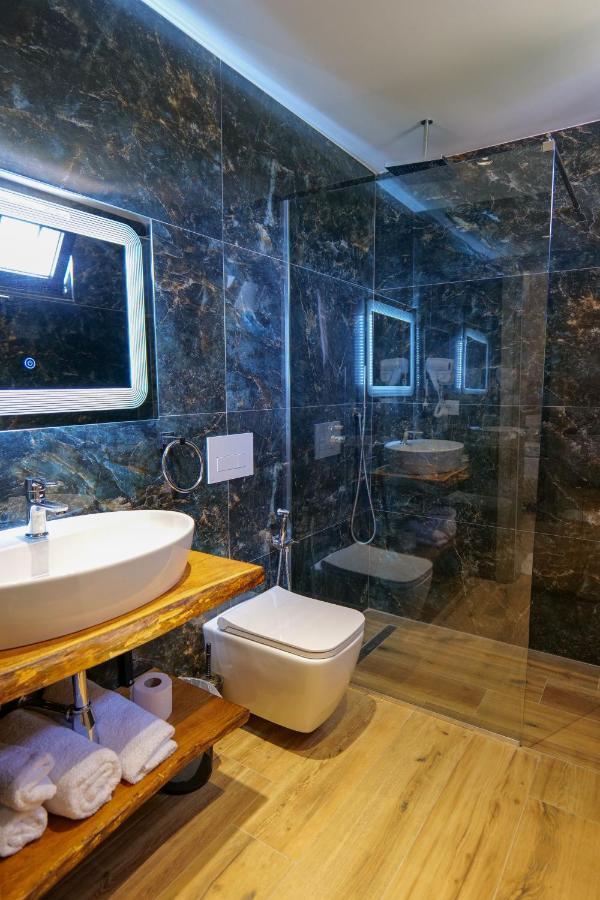 Deluxe Double Room Balcony