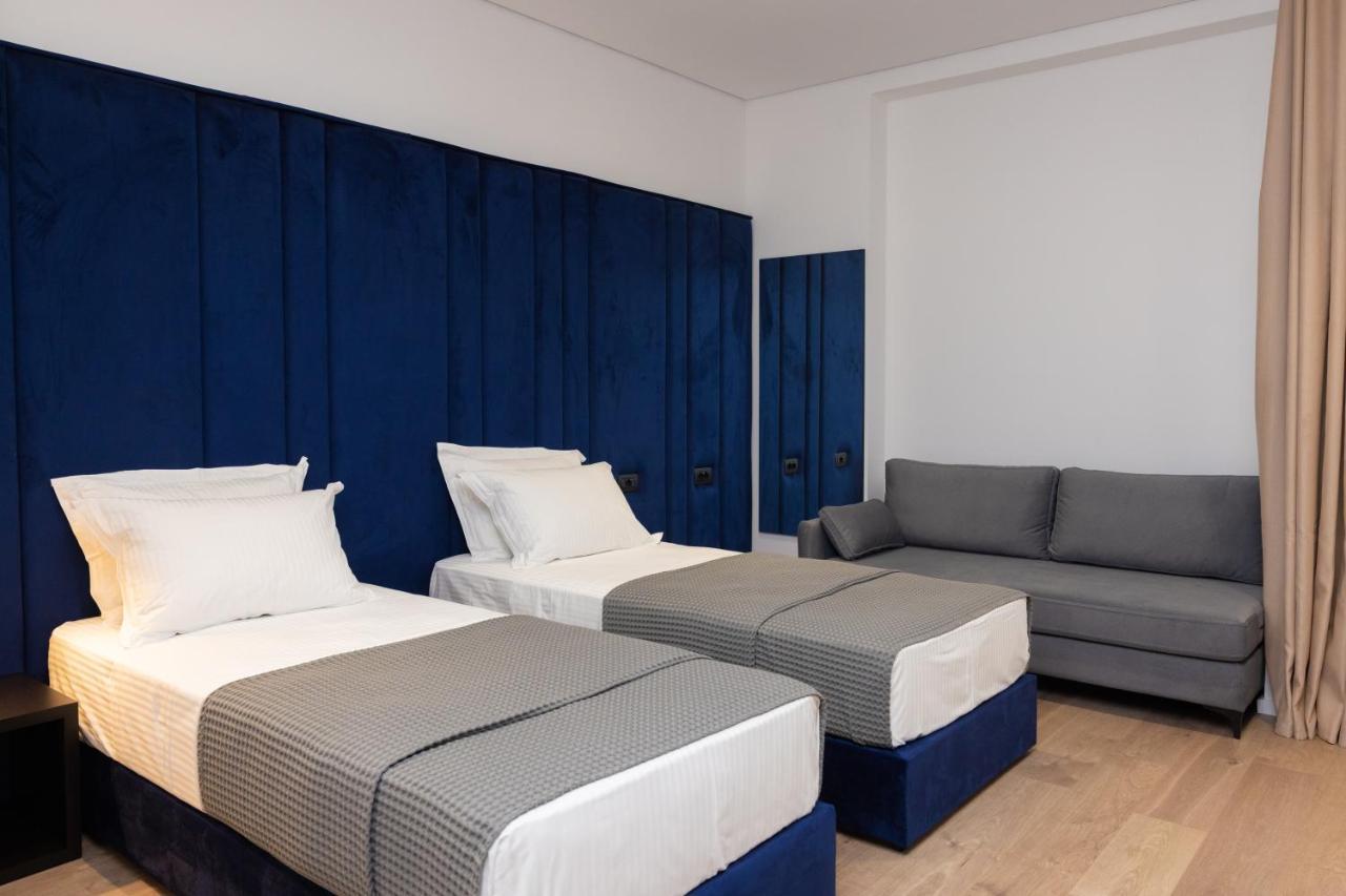 Deluxe Twin Room with Balcony and Side Sea View