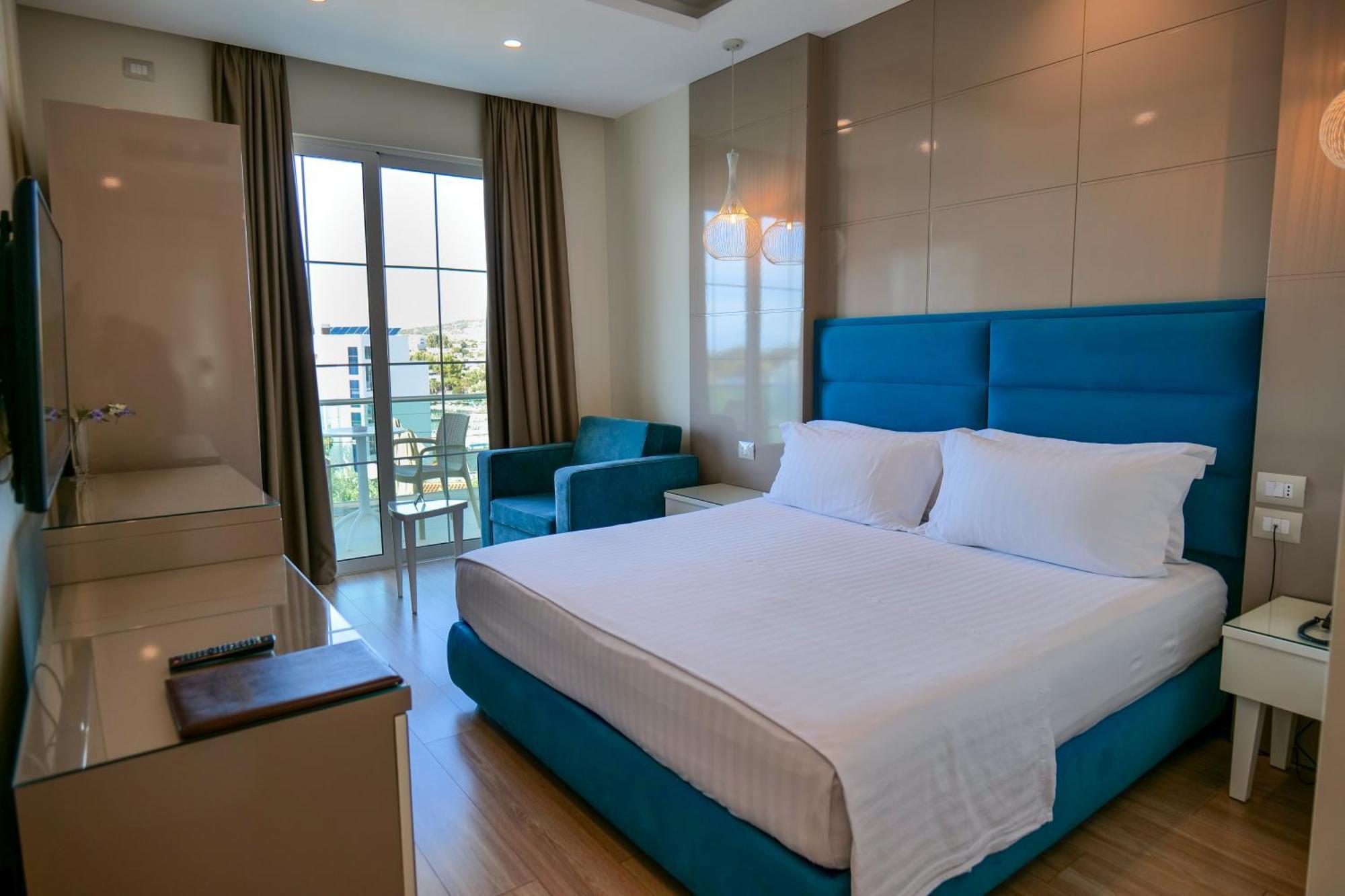 Deluxe Double Room Balcony,1559294014:JPEG