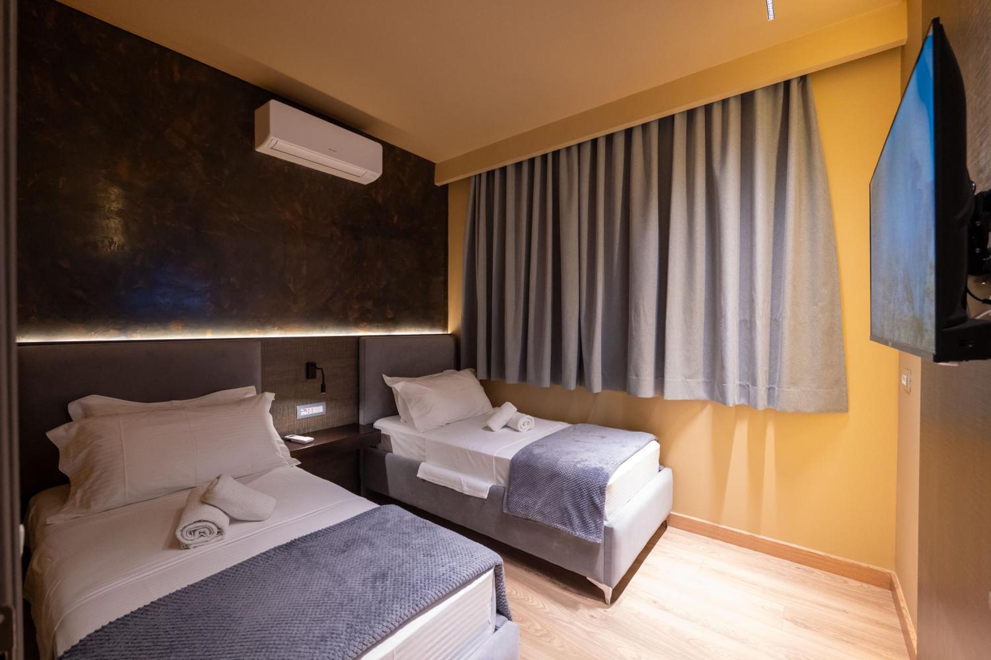 Deluxe Quadruple Room