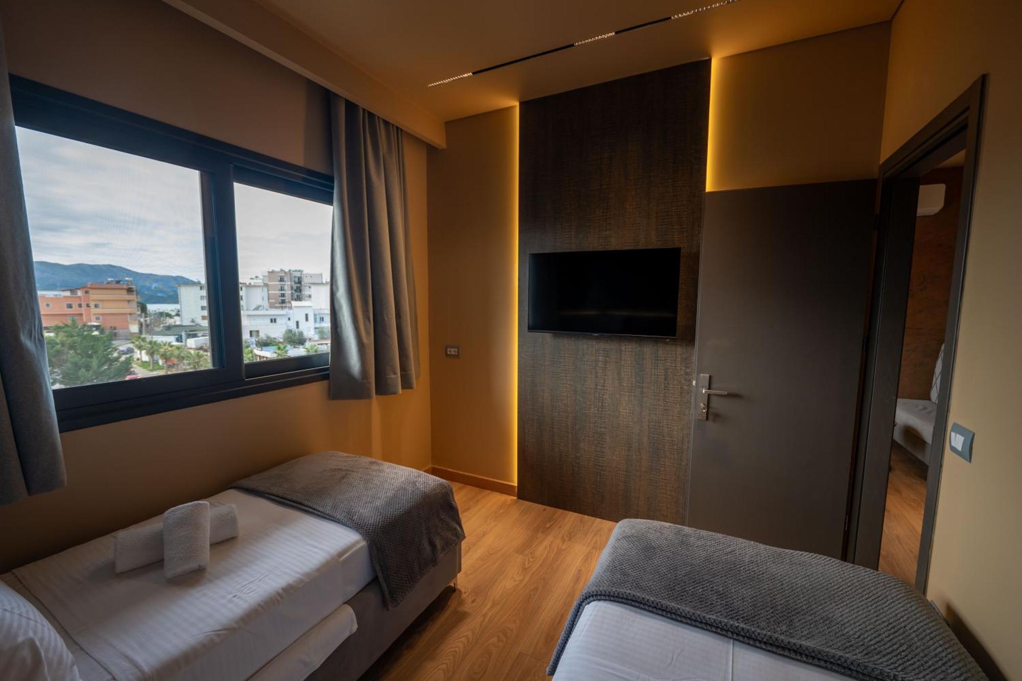 Deluxe Quadruple Room