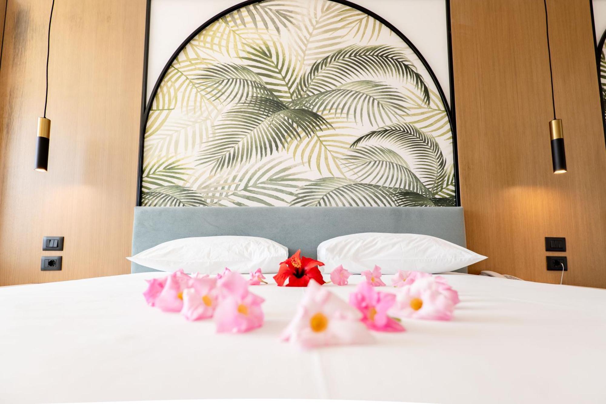 Deluxe Triple Room Balcony