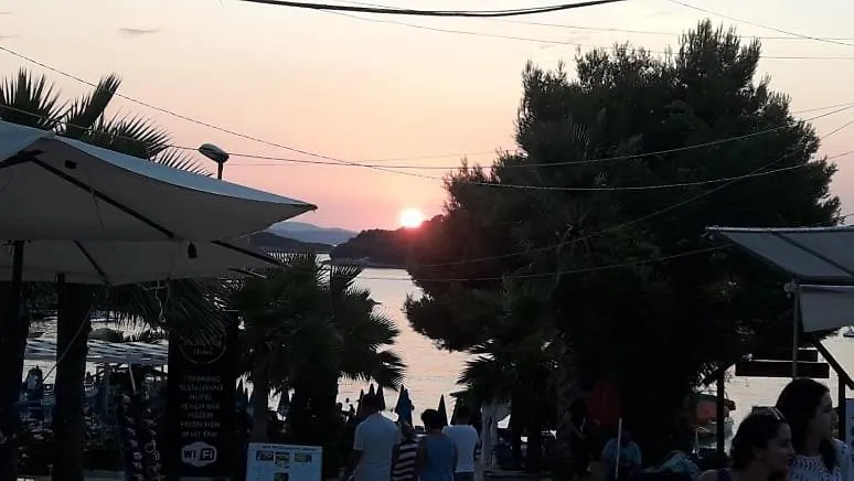 Hotel Adriatik Ksamil-1