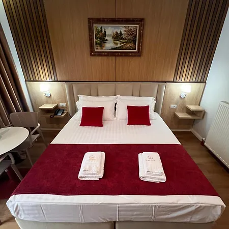 Class Hotel-2